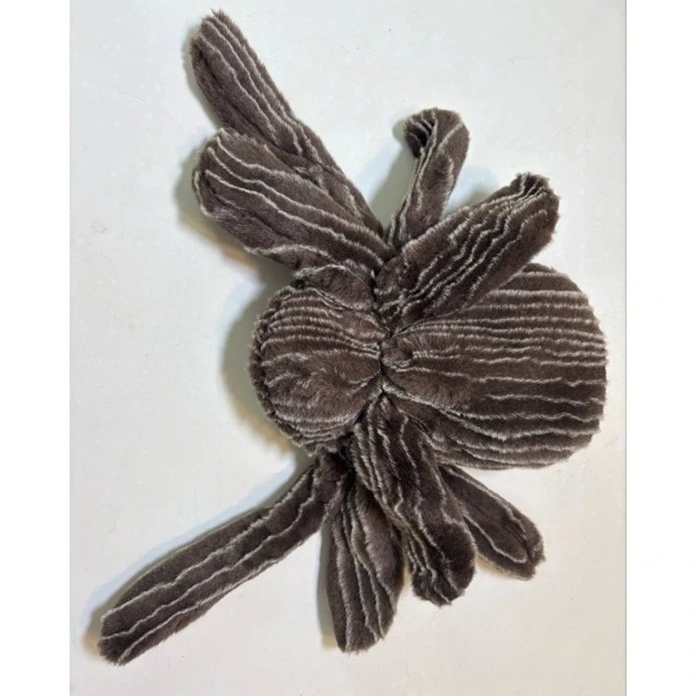 N/A plush spider